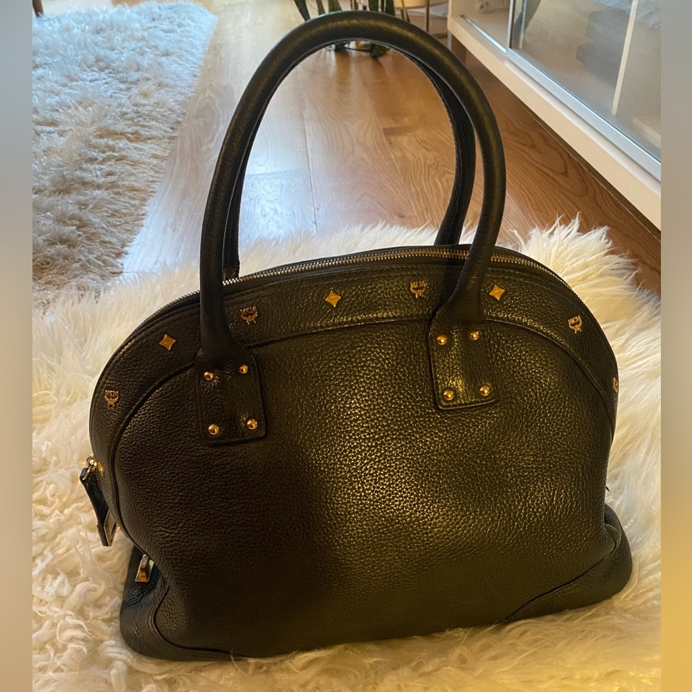 MCM Alma style leather handbag